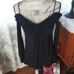 Moda international off shoulder top